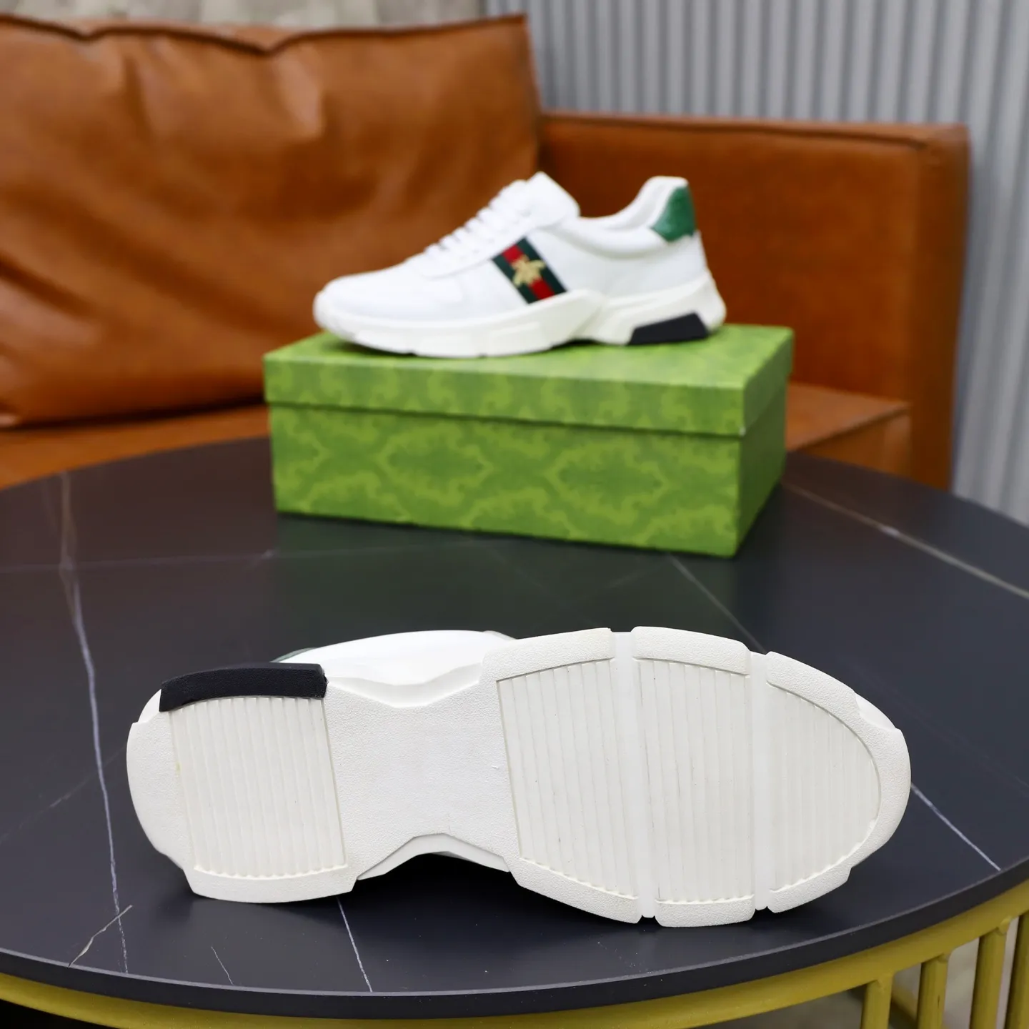 Ex-factory price: 540💰💰🙅‍♂️🙅‍♂️🙅‍♂️ Brand: GUCCI Standard code: 38-44 (45 customized) Grade: Same as the official website Material: Cowhide stitching Comfortable and breathable sheepskin lining Lightweight and wear-resistant sports outsole Style category: Men's fashionable casual shoes Running sports shoes Distinguished luxury brand elements Top luxury color: actual picture color
